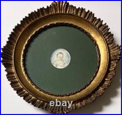 ANTIQUE Carved Wood Round Picture Frame Baby Picture 1825